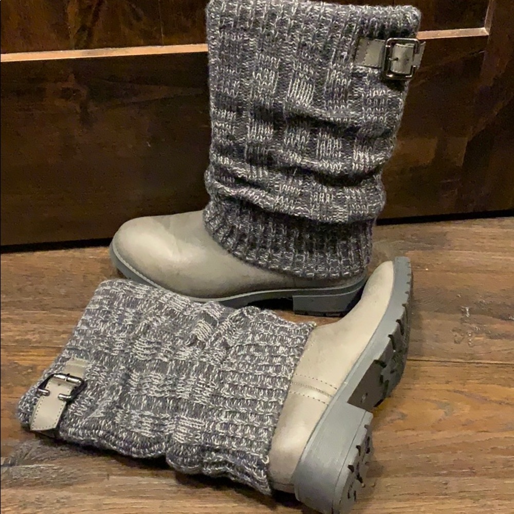 Vintage 93 Gray cuffed boot